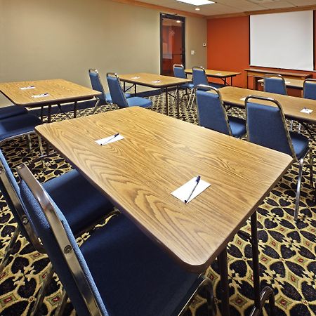 阿肯色州地区费耶特维尔大学智选假日酒店 外观 照片